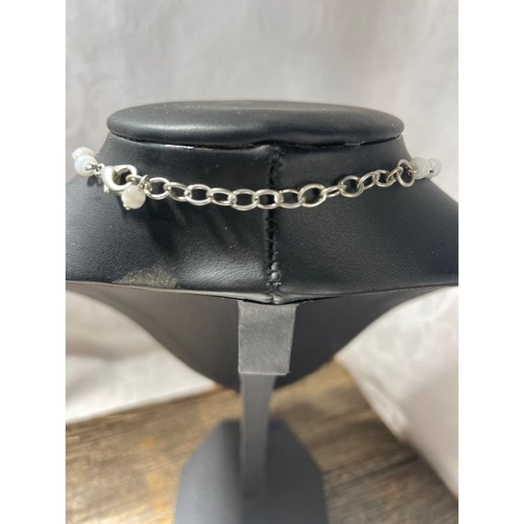 Beautiful Vintage Costume Necklace Silver Faux White Stones Pearls - Picture 4 of 4